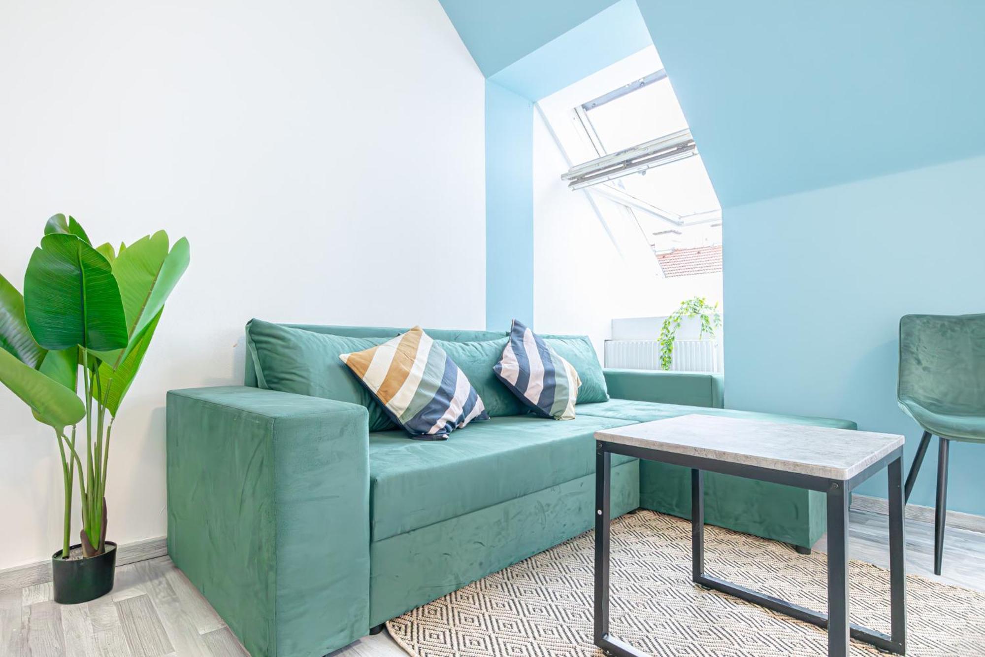 Lovely 2 Bedroom 1 Lr In Heart Of Appartement