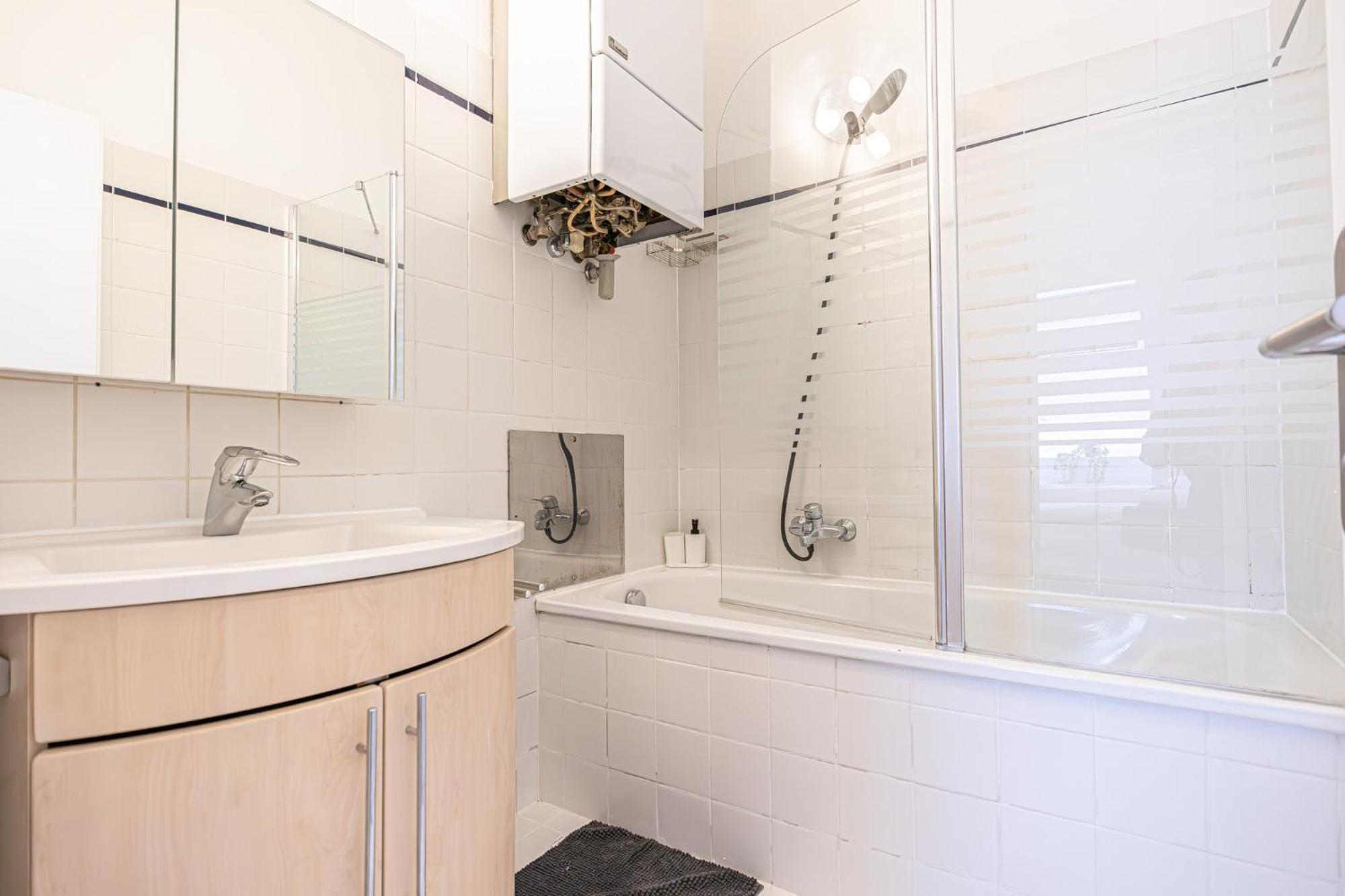 Lovely 2 Bedroom 1 Lr In Heart Of Appartement *