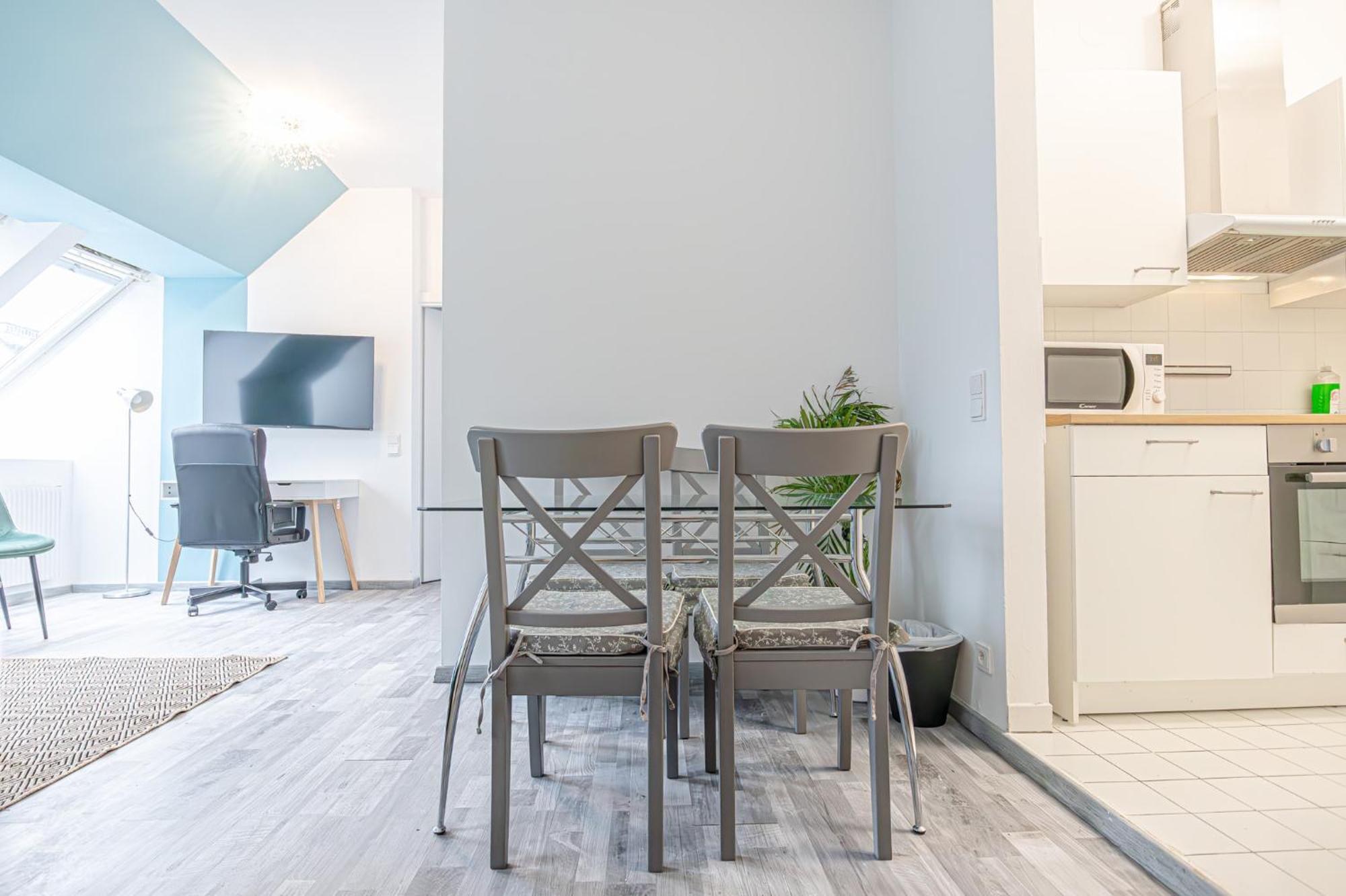 Appartement Lovely 2 Bedroom 1 Lr In Heart Of